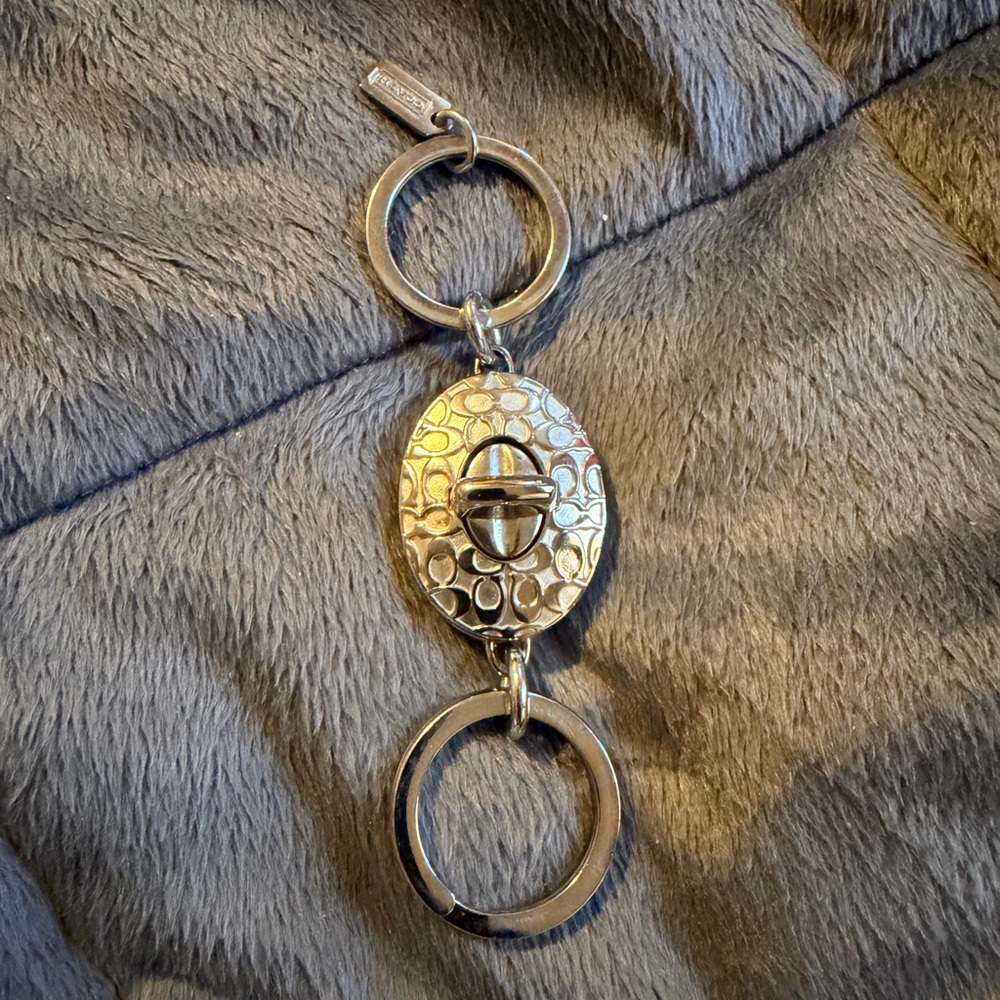 Coach Silver Turnlock Keychain Double Ring Key Fob Logo Charm
